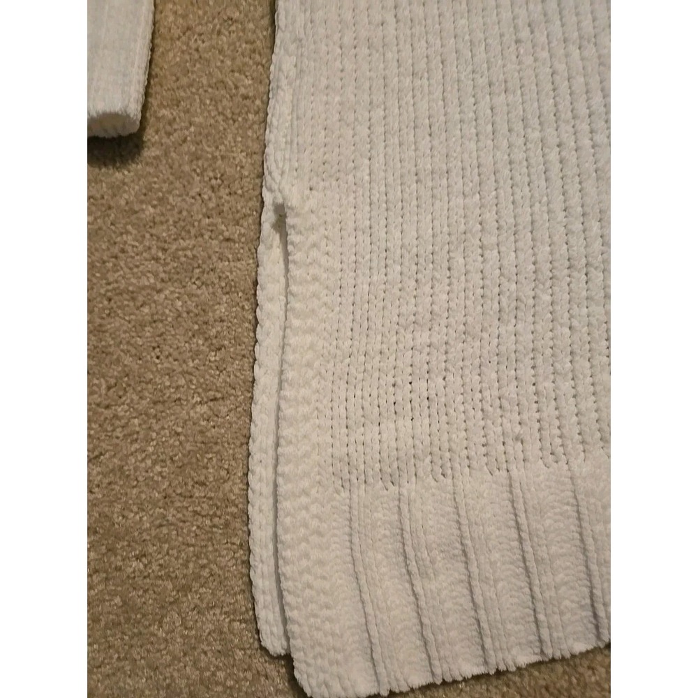 Altar'd State White Chenille Soft Pullover Sweater Size M Oversized Boxy Fit - Picture 10 of 10
